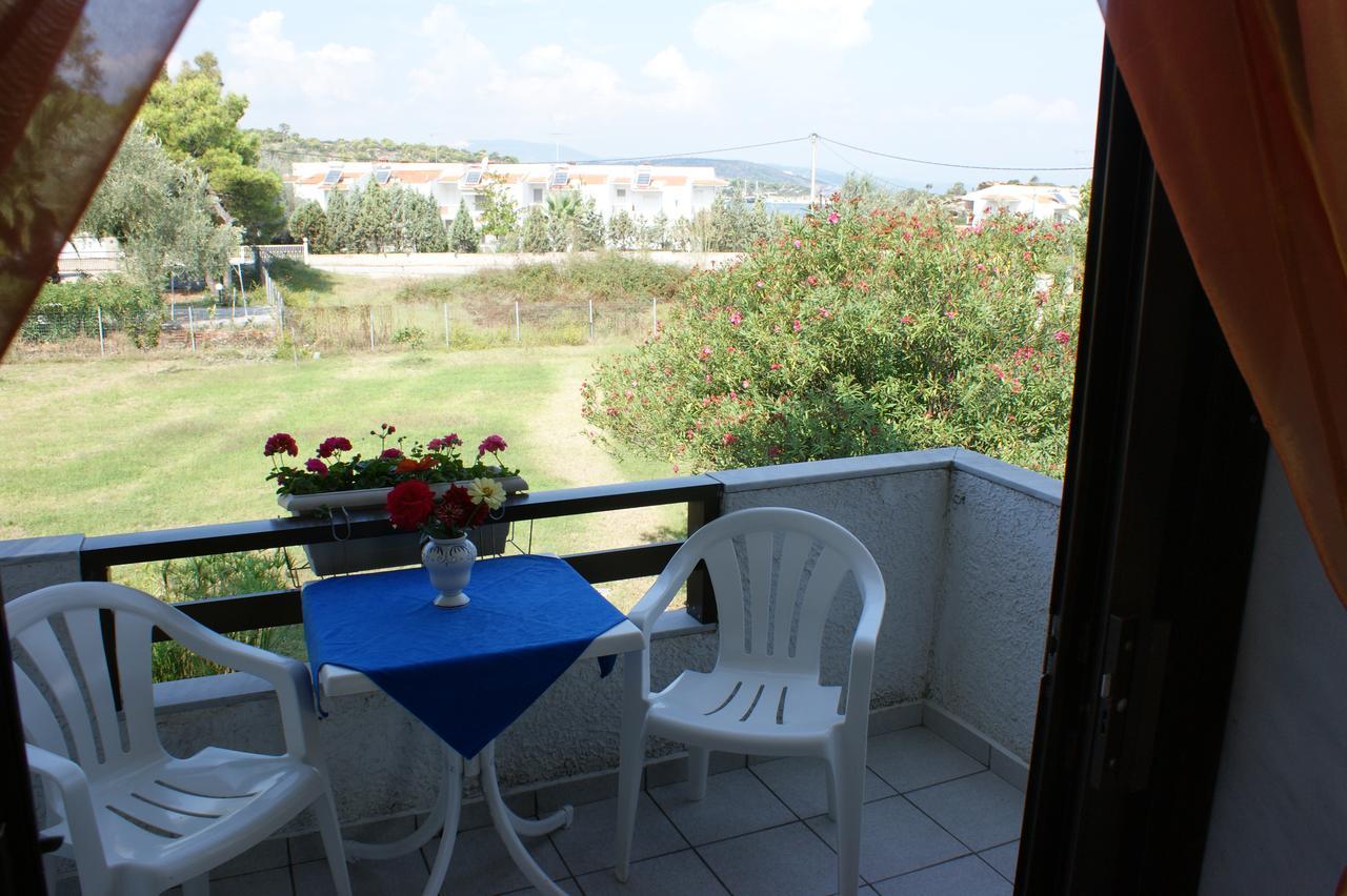 Iris Hotel