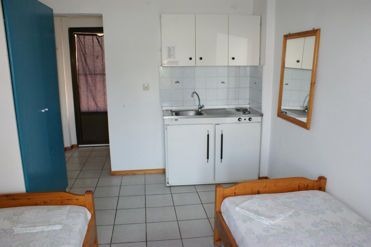 Iris Hotel